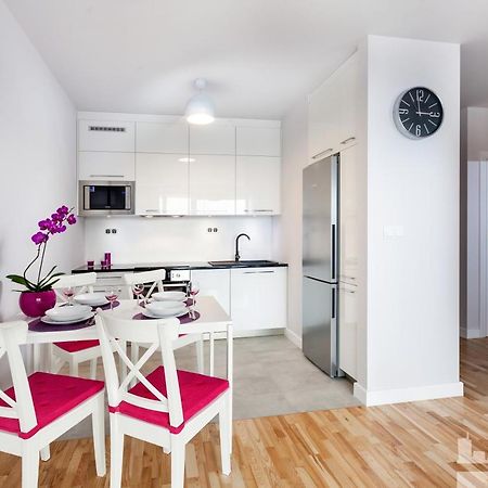 Apartamento Millennium La Tour Varsovia Exterior foto