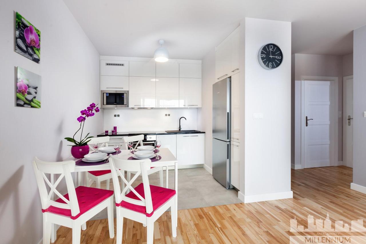 Apartamento Millennium La Tour Varsovia Exterior foto